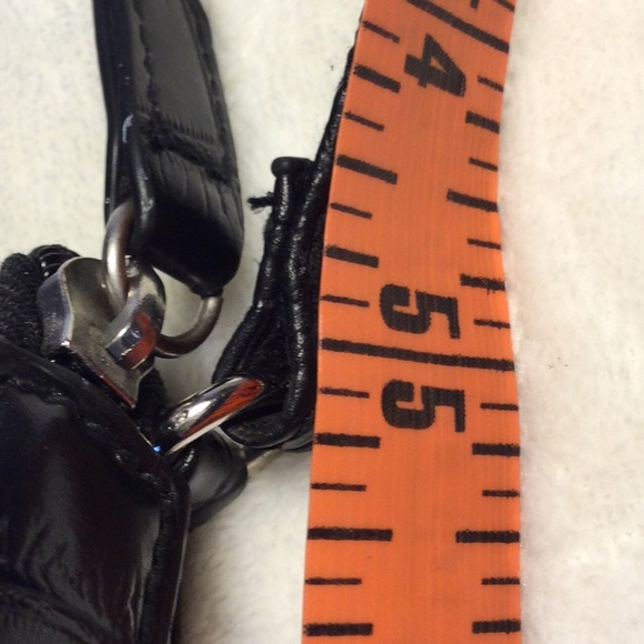 Small faux leather black bag with shoulder strap and compartments - Picture 7 of 13